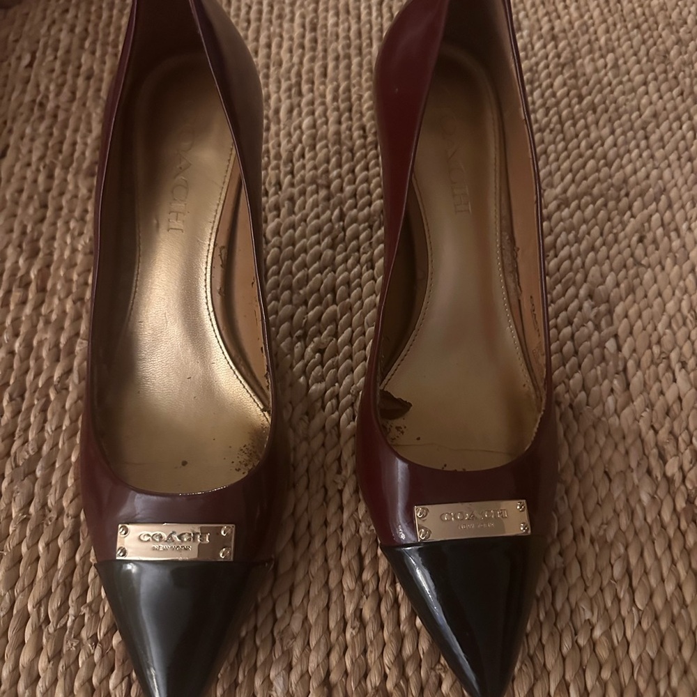 Coach Women's Maroon and Black Pointed Heels